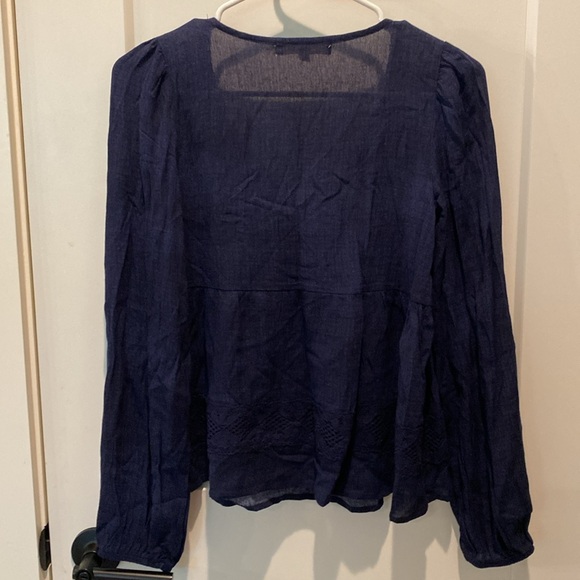 Ladies Rewind Blouse.  Navy.  Size XS.  NWT - Picture 5 of 8